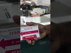 SA-990 Detector de metales alimentarios de señal digital de 50-60 Hz Cinturón de parada automático Inspección de metales alimentarios