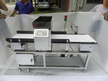 Detector de metales de transporte aprobado por CE con brazo de rechazo. Ideal para bocadillos y alimentos congelados.