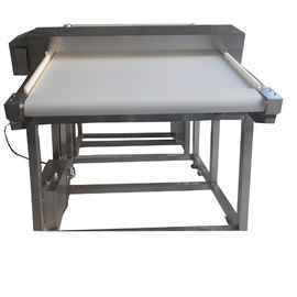 Banda transportadora inclinada alta sensibilidad del detector de metales de la comida con multi - sistema del rechazo
